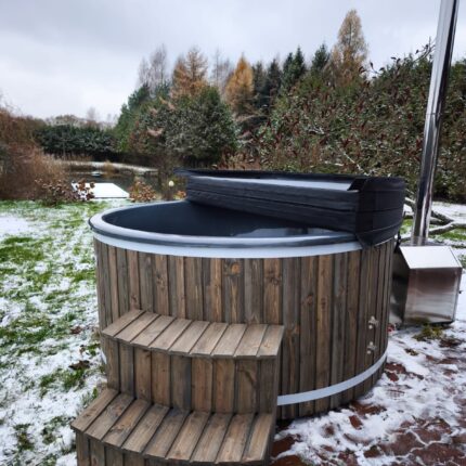 Hot tub manufacturer and wholesale europe
