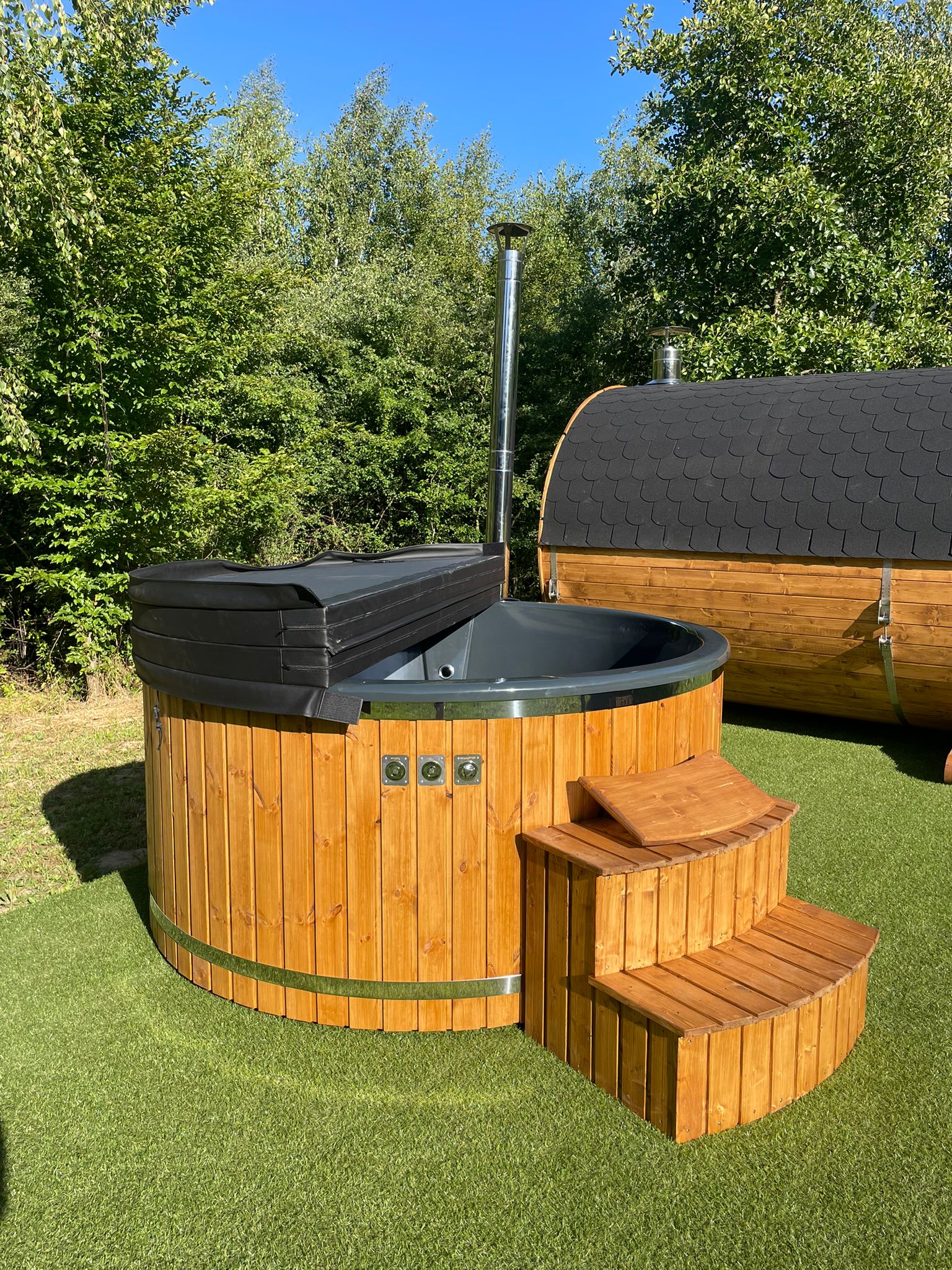 fiberglass-hot-tub-external-wood-fired-heater-hydro-led-200cm-1 Fiberglass hot tub with external wood fired heater